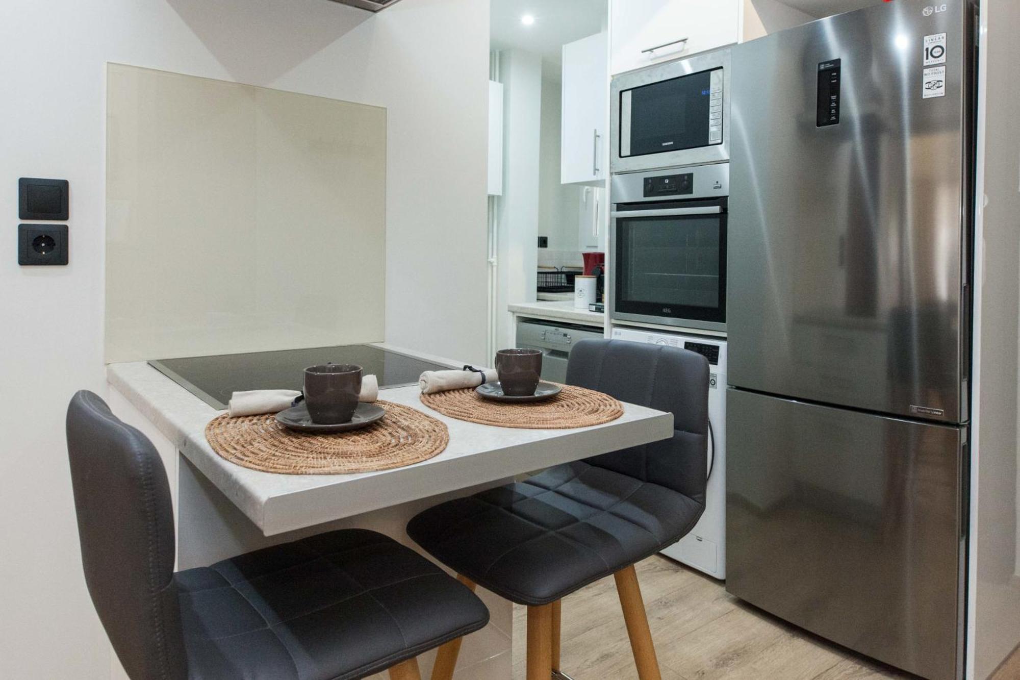 Acropolis View Modern Deluxe Suite With Balcony 雅典 外观 照片